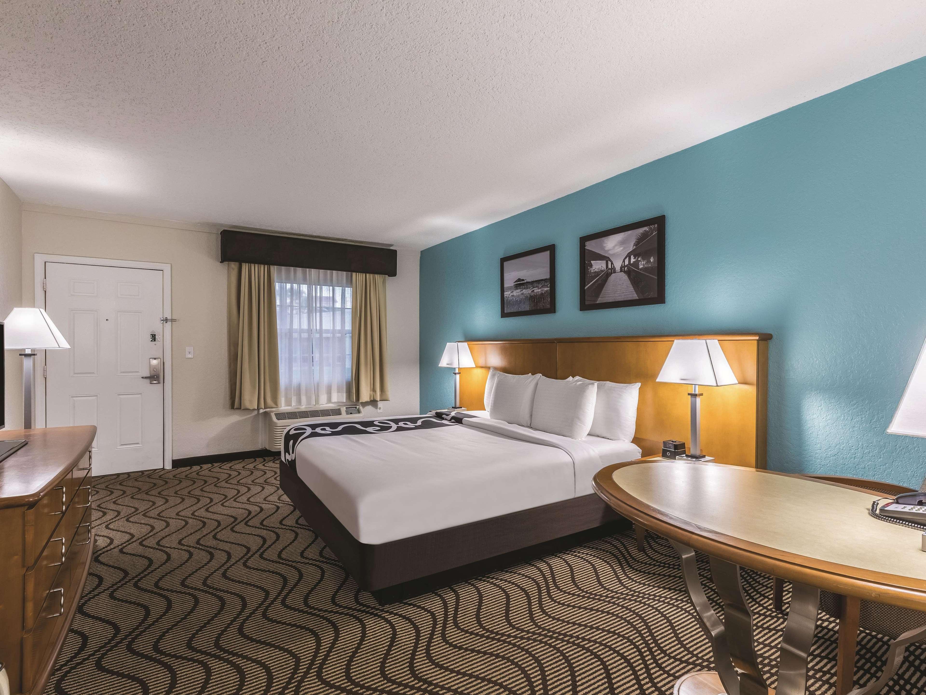 La Quinta Inn By Wyndham Cocoa Beach-Port Canaveral Екстер'єр фото