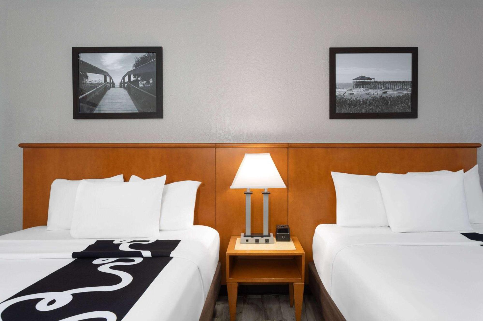 La Quinta Inn By Wyndham Cocoa Beach-Port Canaveral Екстер'єр фото