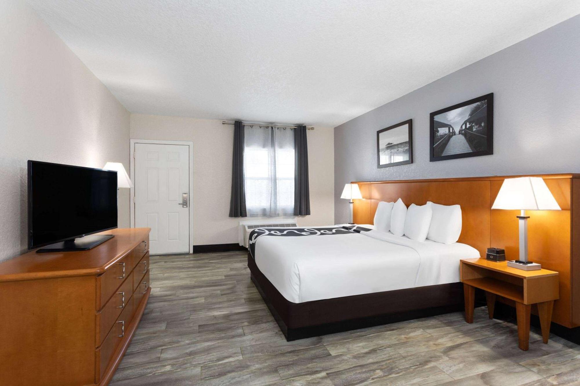 La Quinta Inn By Wyndham Cocoa Beach-Port Canaveral Екстер'єр фото