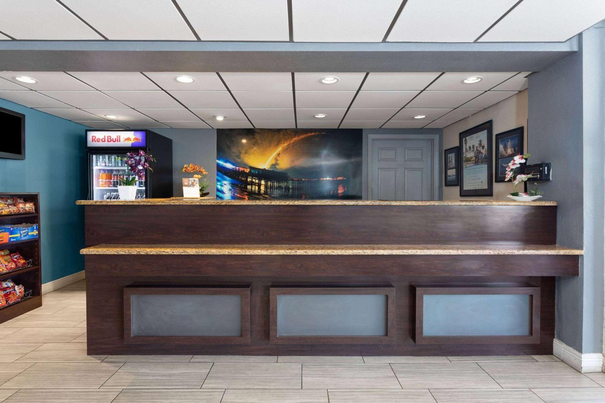La Quinta Inn By Wyndham Cocoa Beach-Port Canaveral Екстер'єр фото