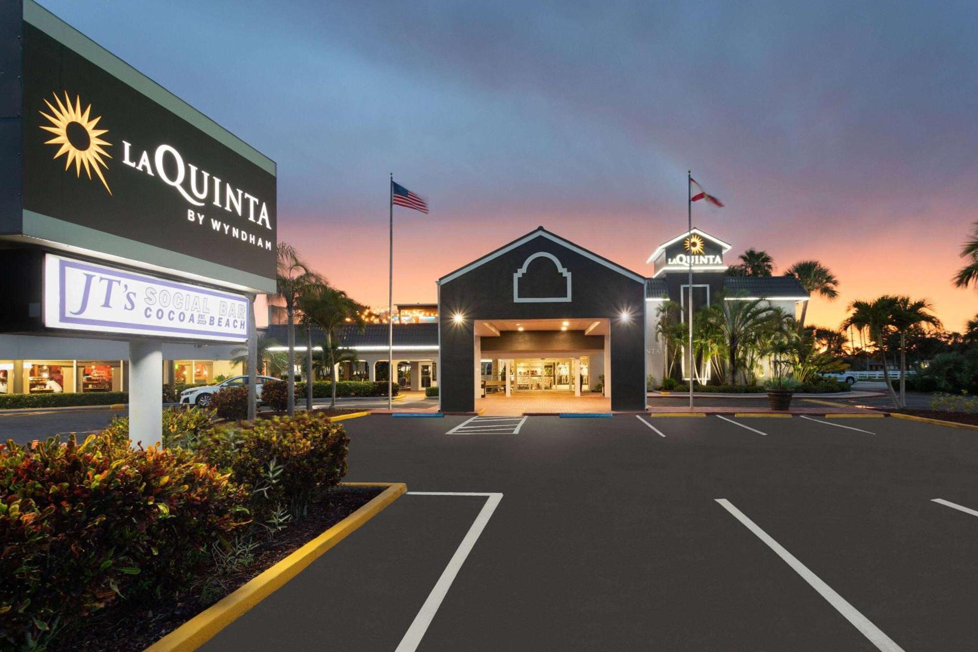 La Quinta Inn By Wyndham Cocoa Beach-Port Canaveral Екстер'єр фото